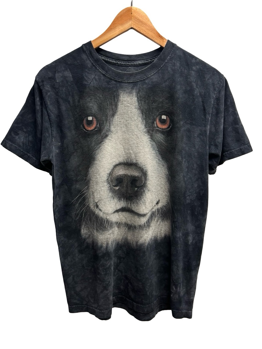 The mountain border collie T-shirt